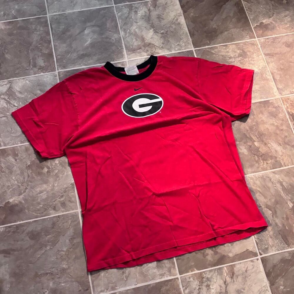 Vtg 2000s Nike Georgia Bulldogs centerswoosh ringer tee, size large, no flaws!